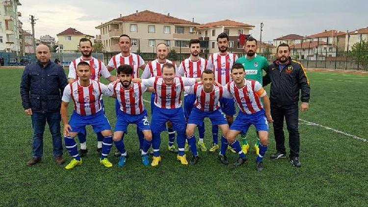 Kendi kalesine hat- trick yaptı