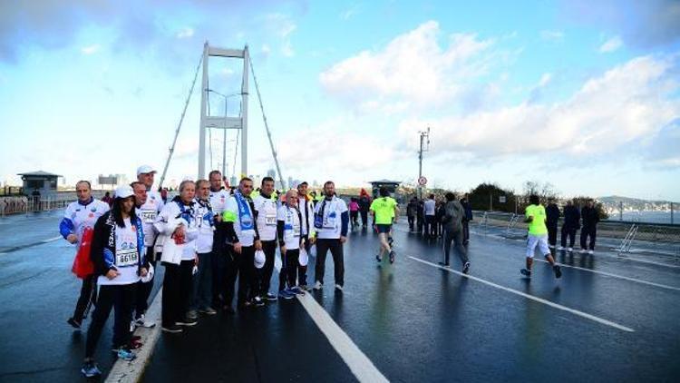 Başkan İmamoğlu, maratonda omurilik felçlileri için koştu