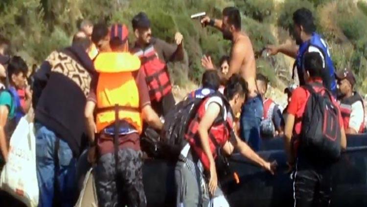 Ege’de 60 kaçak, Yunan sahil güvenlik ekiplerince kurtarıldı