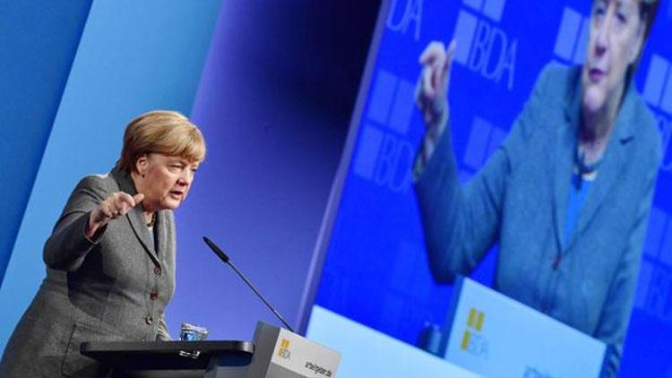 Başbakan Merkel: İçe kapanmak ağır hata olur