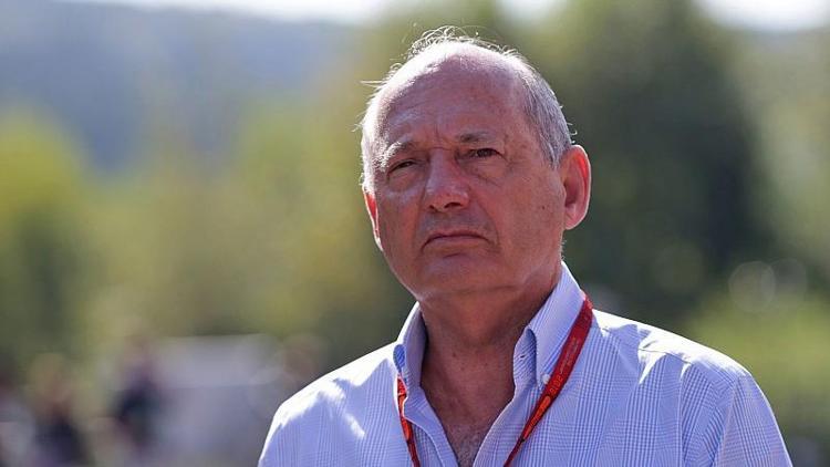 Ron Dennis görevinden ayrıldı