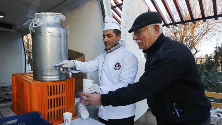 Sincan Belediyesinden vatandaşlara sıcak çorba