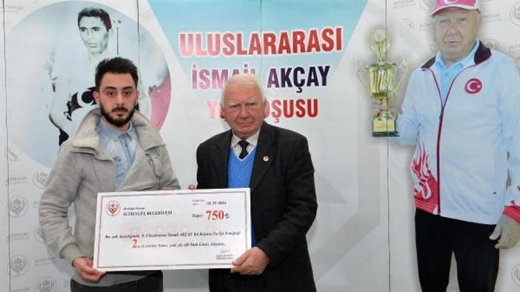 İsmail Akçay ödülleri verildi