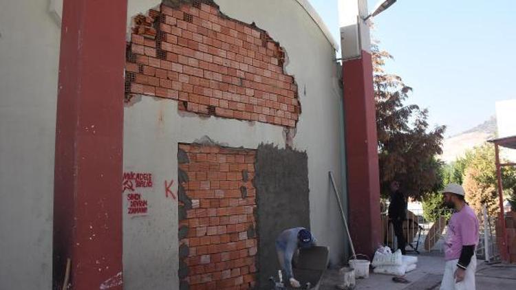 İzmirde, cemevine ait düğün salonu krizi bitmedi