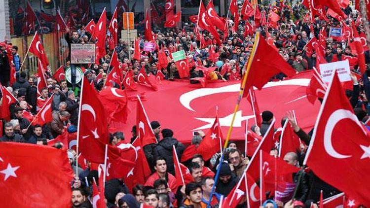 Avrupanın 4 şehrinde terörü protesto ettiler