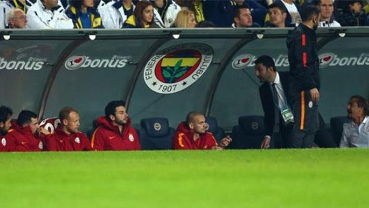 Galatasaray yedek kulübesinde olay