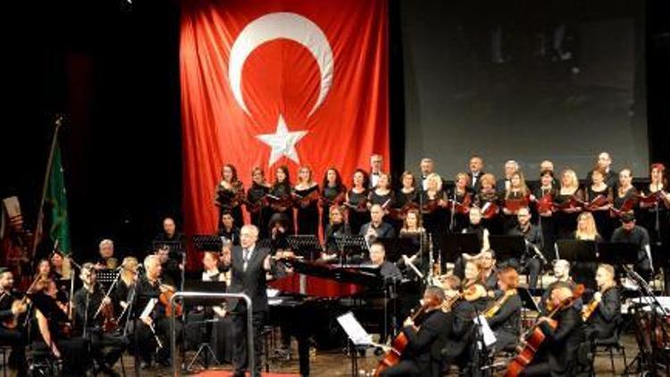 Atatürkün sevdiği şarkılar seslendirildi