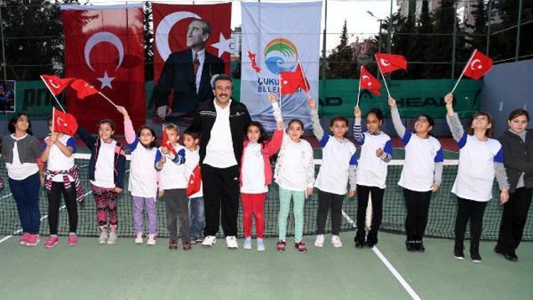 Çağla Büyükakçay tenis kortu açıldı