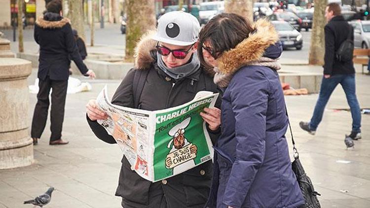 Charlie Hebdo Almanca yayınlanacak