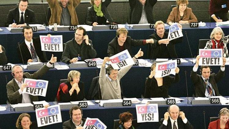 Avrupa Parlamentosunda kritik Türkiye oylaması