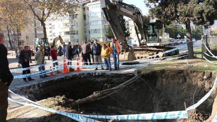 Karadeniz Sahil Yolu’nda kanalizasyon hattı çöktü