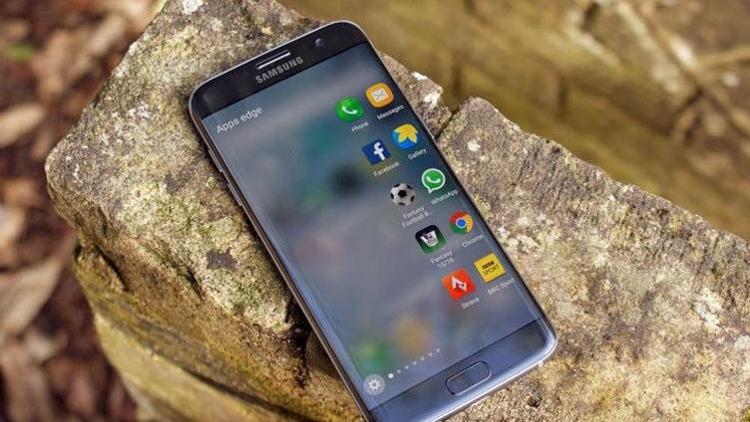 Galaxy S7yi Android 7 tamamen değiştirecek