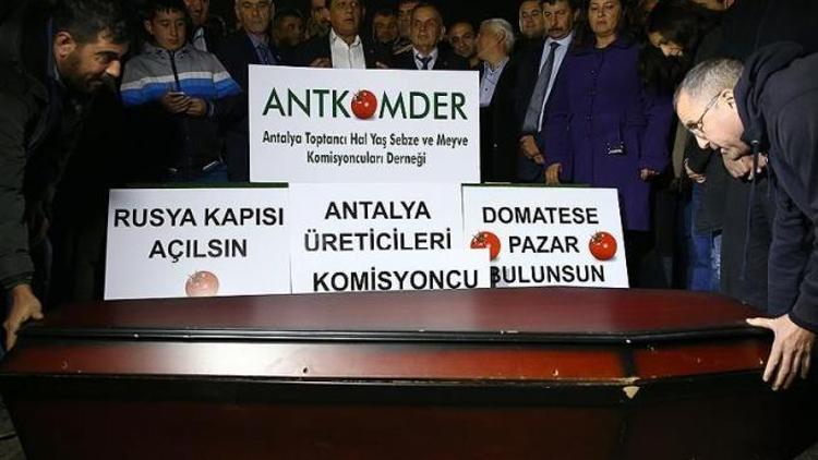 Antalya Halinde tabutlu protesto