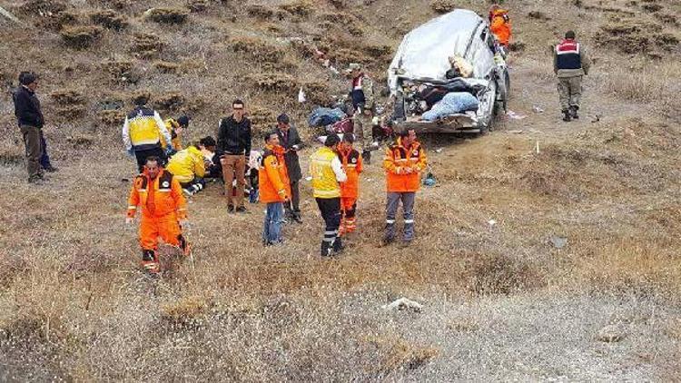 İmranlıda trafik kazası: 1 ölü, 6 yaralı