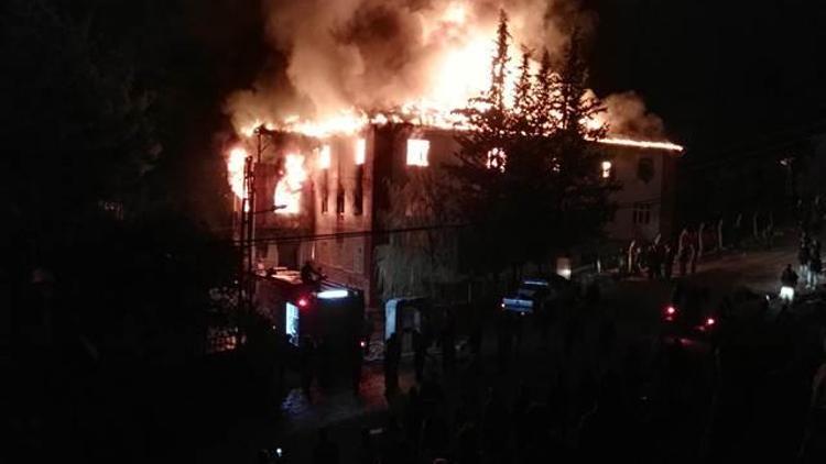 Adanada öğrenci yurdundaki yangına yayın yasağı kaldırıldı