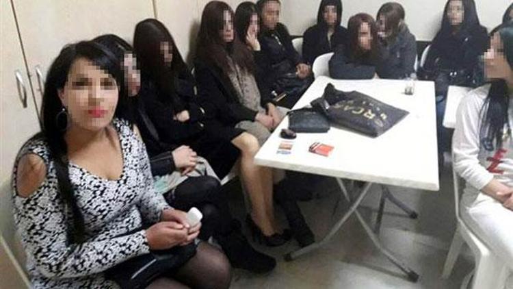 28 yabancı kadın fuhuş şüphesi ile gözaltına alındı