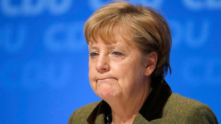 Merkel ve dört bakana emisyon skandalı sorulacak