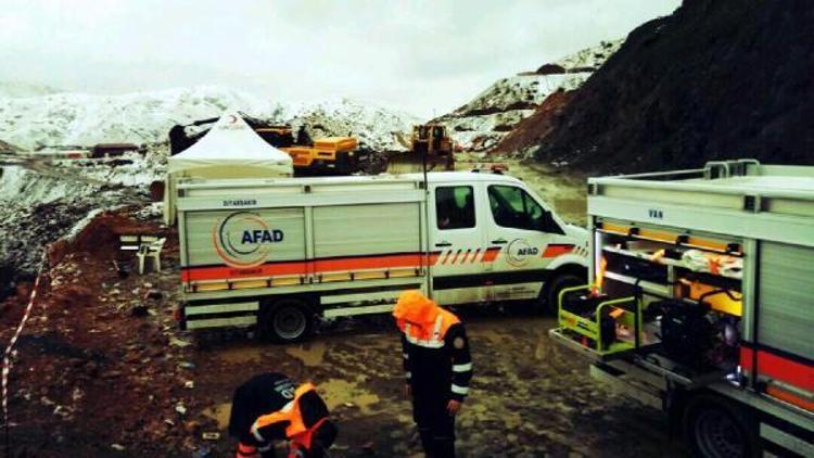 Şirvanda olumsuz hava koşullarına rağmen arama-kurtarma çalışmaları sürüyor