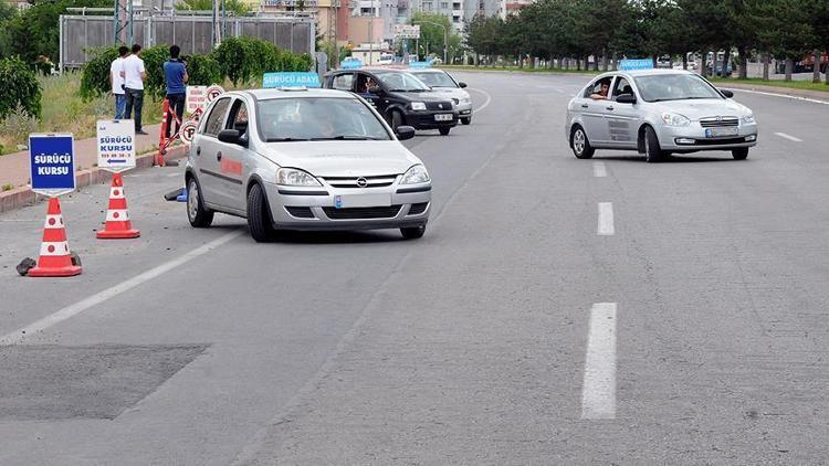 Ehliyet sınavı ne zaman yapılacak Ehliyet sınav giriş belgesi yayınlandı mı