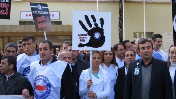 Sağlık çalışanlarından Şiddet protestosu