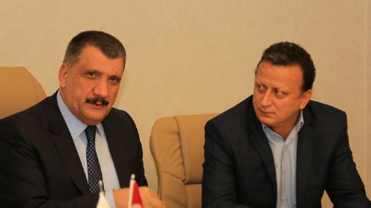 Başkan Gürkan, inşaat müteahhitleri ile bir araya geldi