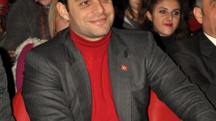 Oyuncu Mehmet Aslan: Aşk yüzünden madde bağımlısı oluyor