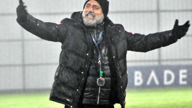 Çaykur Rizespor Teknik Direktörü Karaman’dan futbolculara uyarı