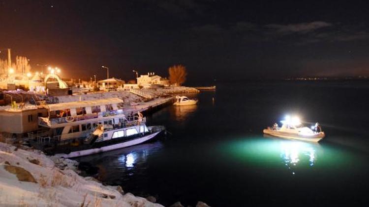 Vanda Türkiye Huzur uygulamasına bin polis katıldı