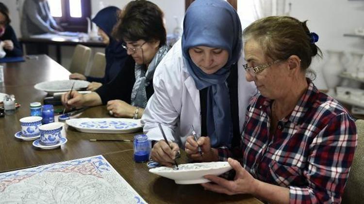 Çini sanatı BELMEKlerde hayat buluyor