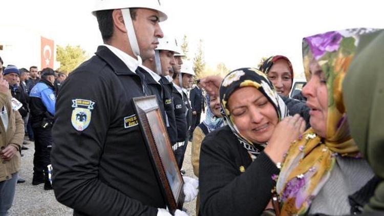 Adana şehitlerini uğurladı (2)