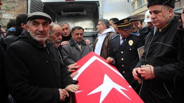 Zonguldaklı şehit polis memuru gözyaşlarıyla toprağa verildi