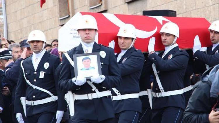 Şehit polisin babası: Yavrum böyle mi gelecektin (2)