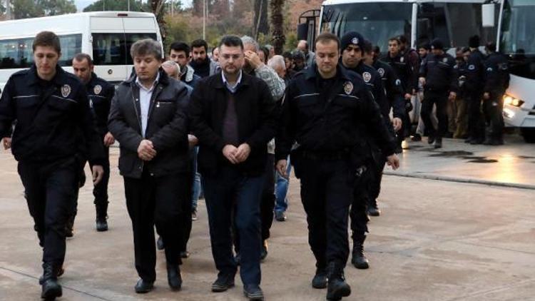 Antalyada FETÖden 43 kişi adliyede