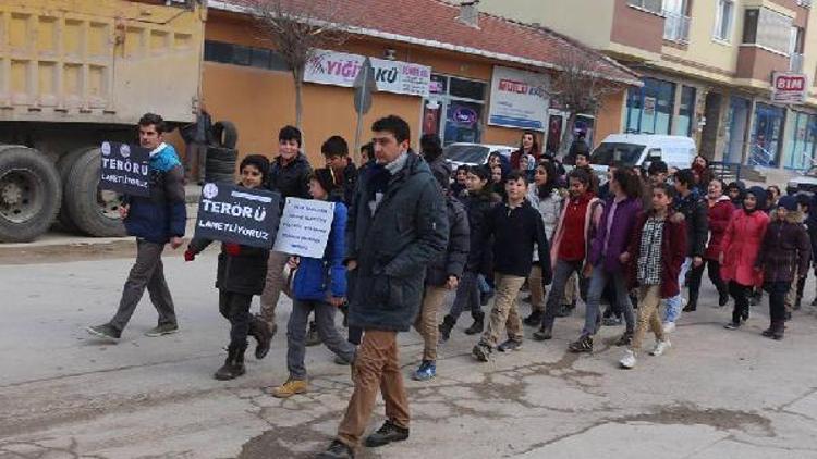 İnönülü öğrenciler teröre karşı yürüdü