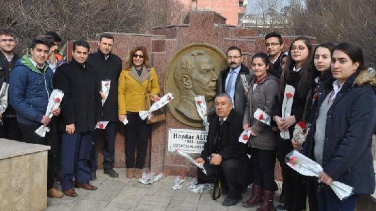 Iğdırda Haydar Aliyev törenle anıldı