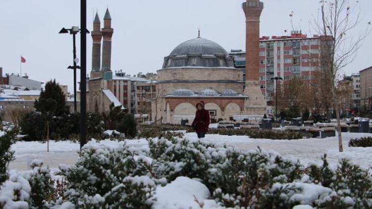 Sivasta 714 köy yolu ulaşıma kapandı