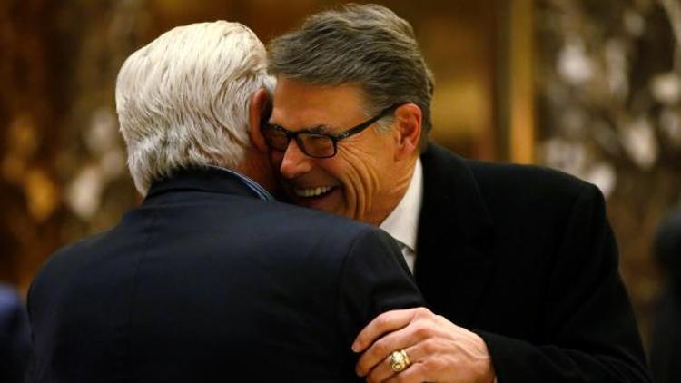 Trump, enerji bakanlığına eski Teksas Valisi Perryyi seçti