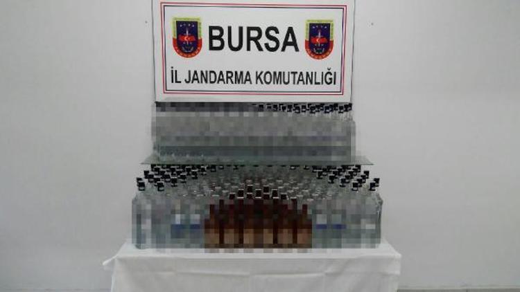 Yılbaşında Uludağda piyasaya sürülecek 197 şişe kaçak içki ele geçirildi