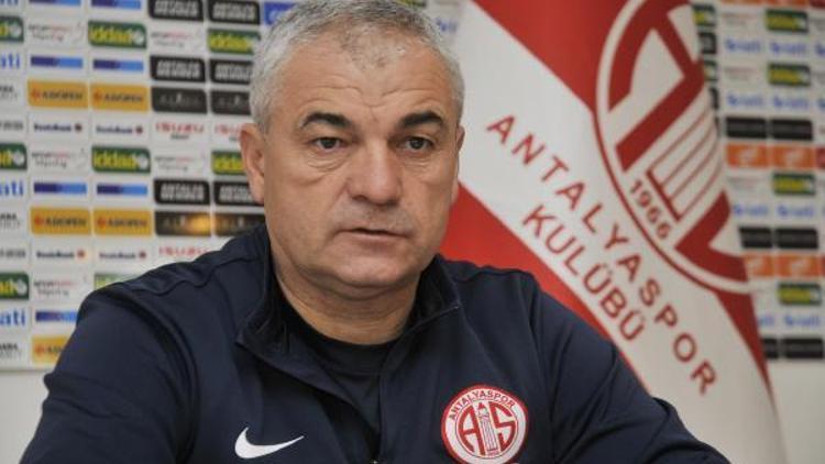 Antalyaspor teknik direktörü Çalımbay: Etooya transfer teklifi yok