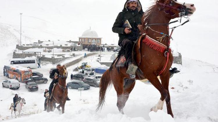 Erzurumda atlı hafızlar, 484üncü Binbir Hatim duasını başlattı