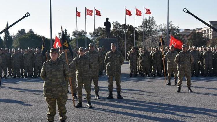 Askerlerin gurur günü, terhislerinde aileleriyle buluştu