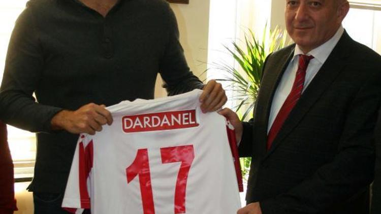 Dardanelspor yönetiminden Emniyet Müdürü Sele ziyaret