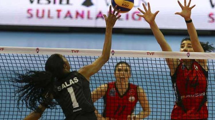 Halkbank: 0 - VakıfBank: 3