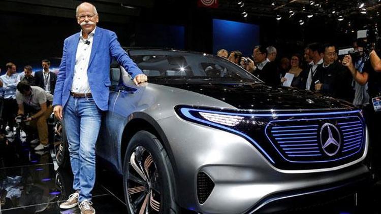 Zetsche: Geleceğin otomobili kalp krizini anlayacak