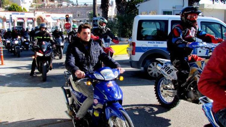 Motosiklet tutkunlarından polis ve askere taziye ziyareti