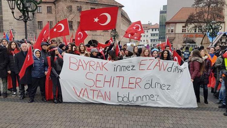 Nürnberg’de binlerce kişi terörü lanetledi