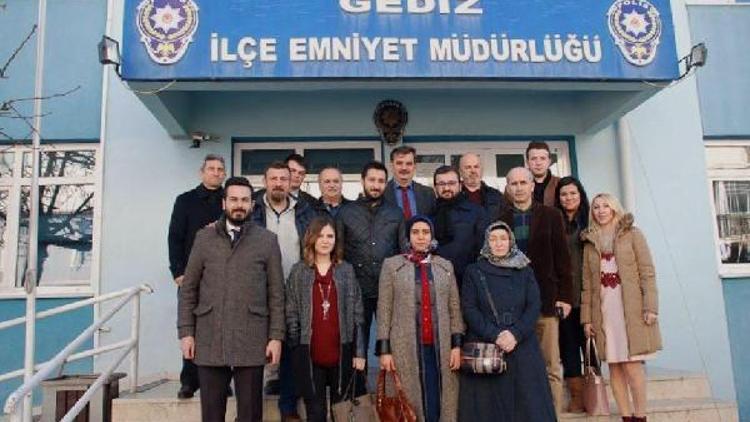 Avukatlardan Gediz İlçe Emniyet Müdürlüğüne taziye ziyareti