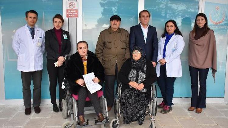 Tekirdağ’da bağışlanan iki akülü araç sahiplerine verildi