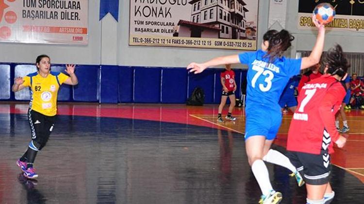 Artsam Koleji: 19 - Muratpaşa Belediyespor: 32