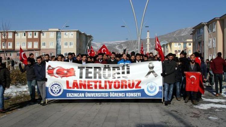 Erzincan Üniversitesi öğrencileri terörü lanetledi
